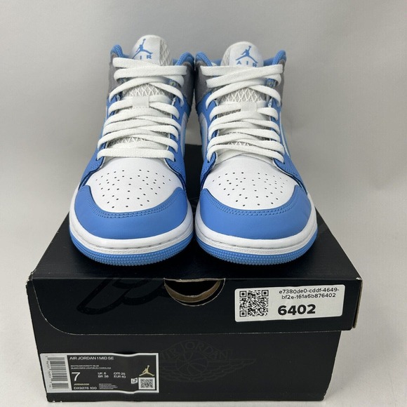Nike Shoes Air Jordan 1 Mid SE Retro “University Blue/UNC” 2024 - Picture 2 of 8